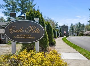 3 Castle Hill Rd #G, Agawam, MA 01001