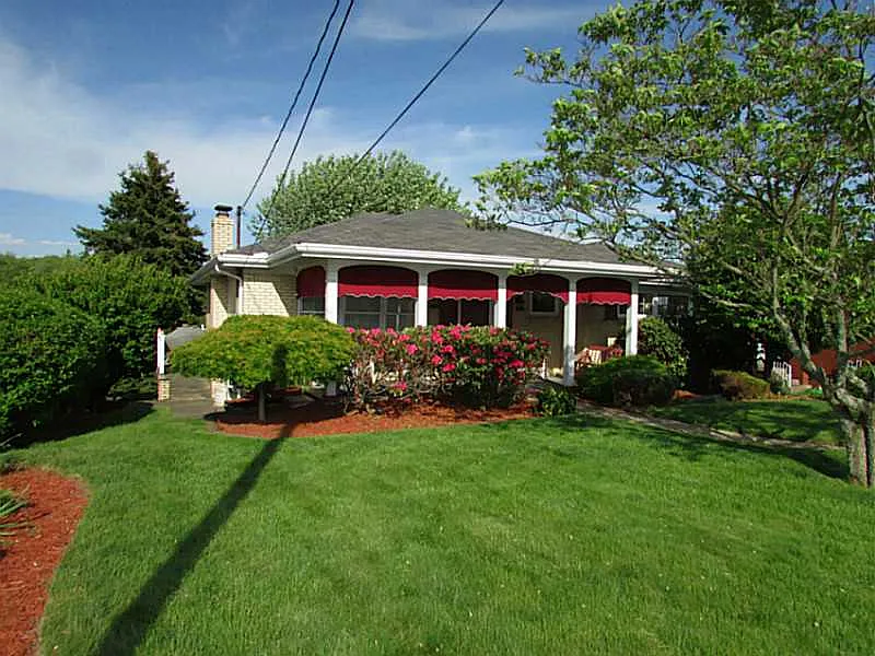 107 Meadow Dr photo 1