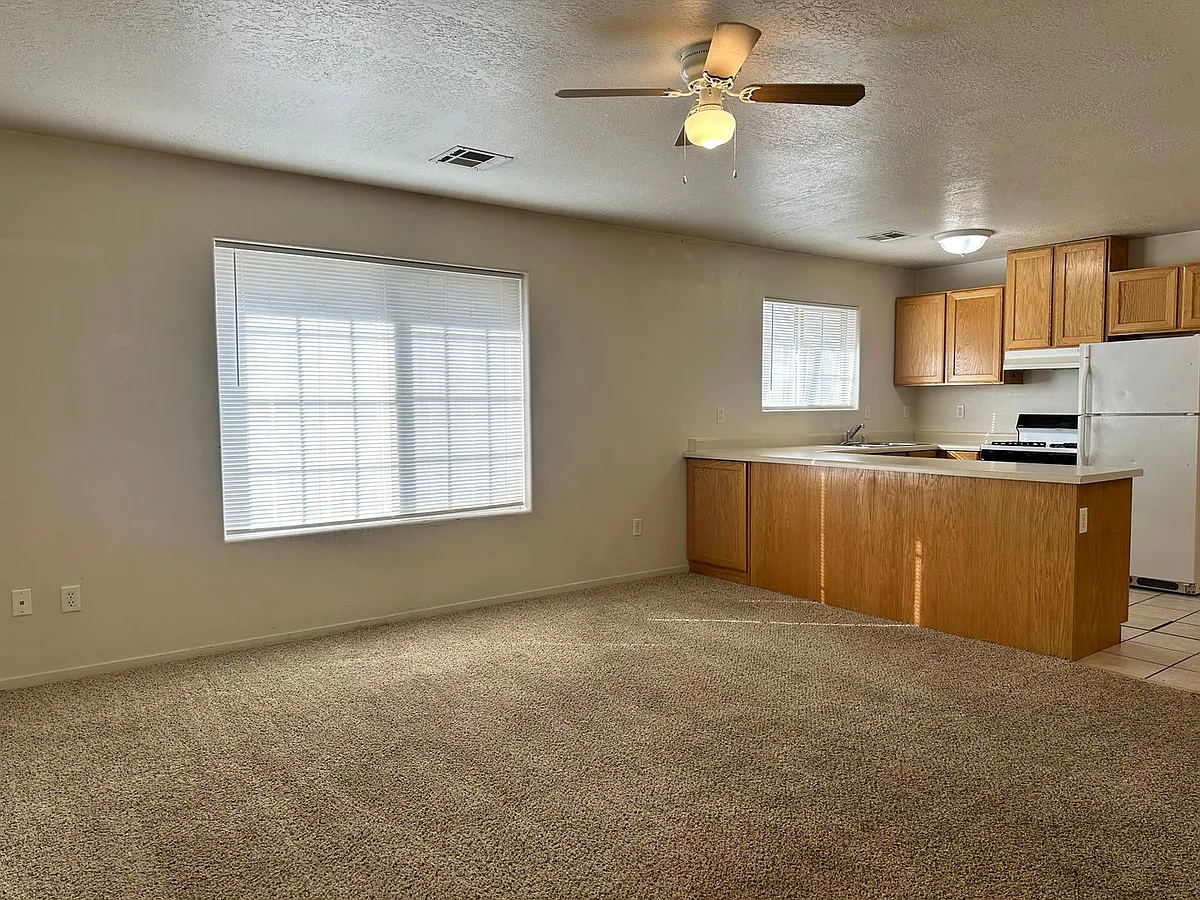 Building Photo - 330 N 900 W #K