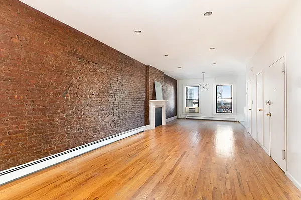 Rented by The Agency | media 1