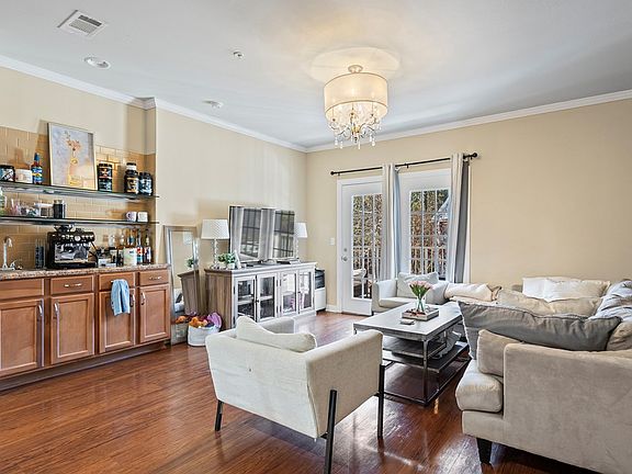 4th image of 4504 Private Rd #3057