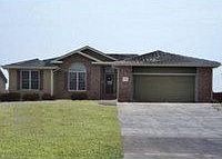 2nd image of 3009 Meadowood Cir