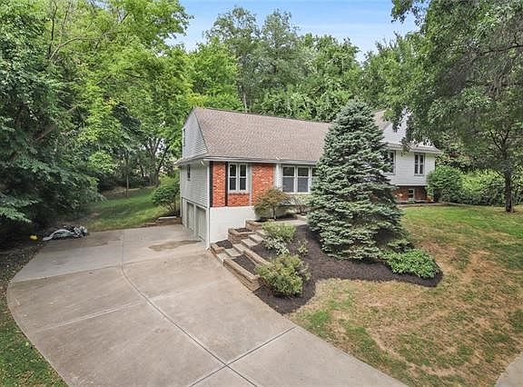 2nd image of 4511 NW 83rd St