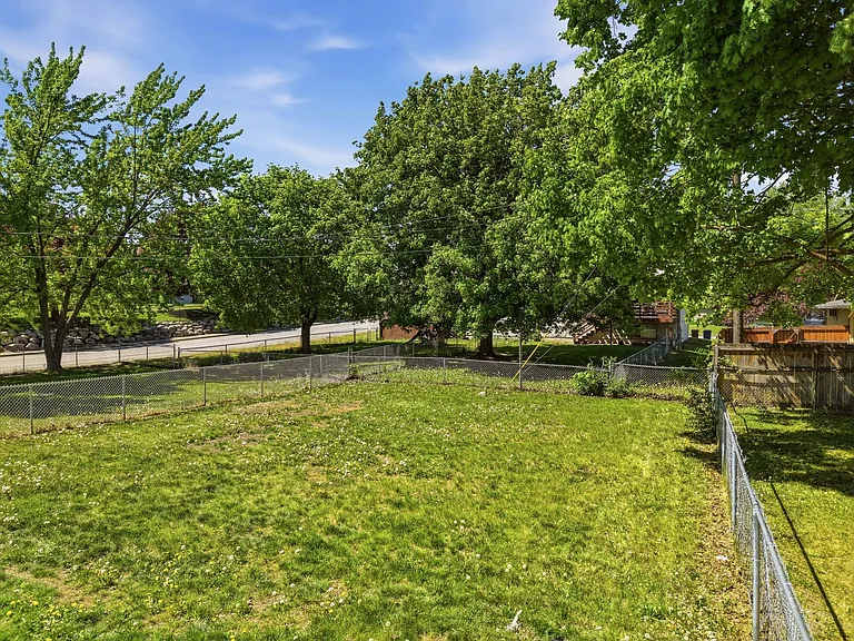2705 N Robie Ct — Photo 26