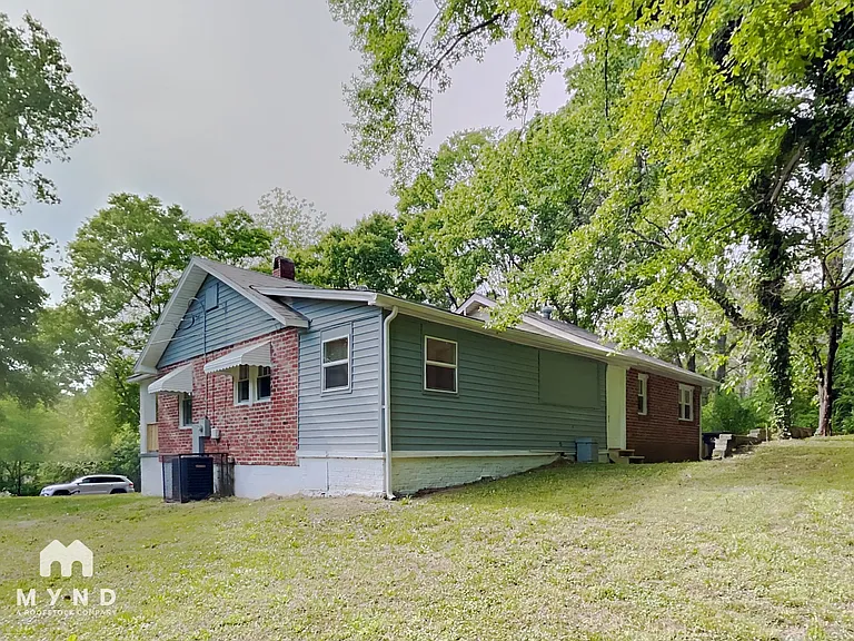 1445 Echols Dr — Photo 22