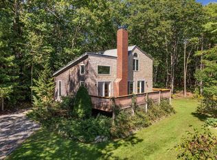 221 Shore Rd, Cape Neddick, ME 03902