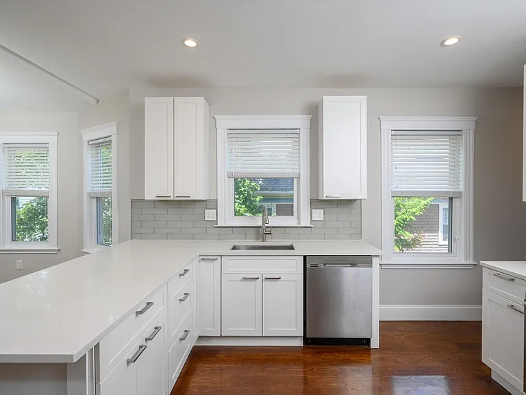 24 Mount Ida Rd #2 — Photo 4