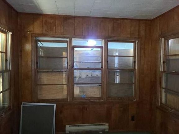 5th image of 3847 Sheridan Ave N