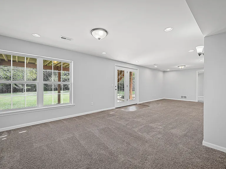 175 Shadow Pointe Dr — Photo 28