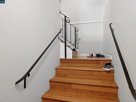 3rd image of 581 Price St