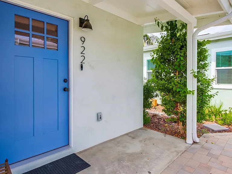 922 Palm Ave #922 — Photo 32
