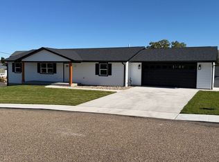 308 Union St, Norway, IA 52318