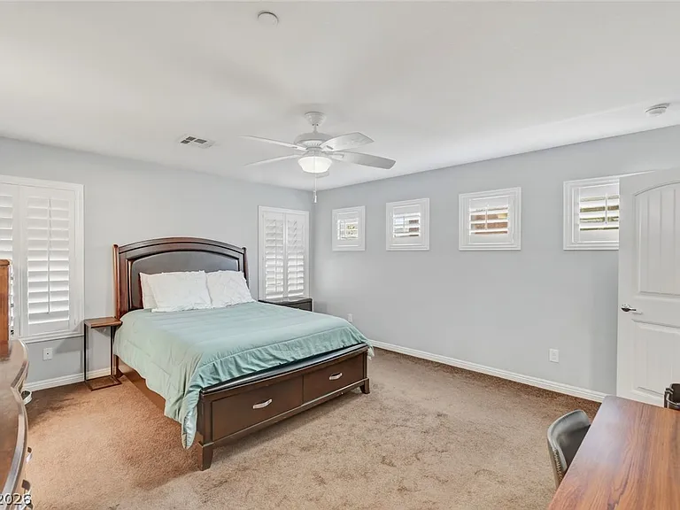 48 Jasmine Point St — Photo 40
