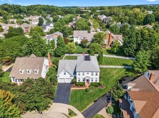 7166 Brooks Close, New Albany, OH 43054