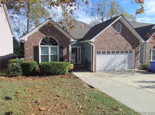1527 Dixon Dr, Fayetteville, NC 28305