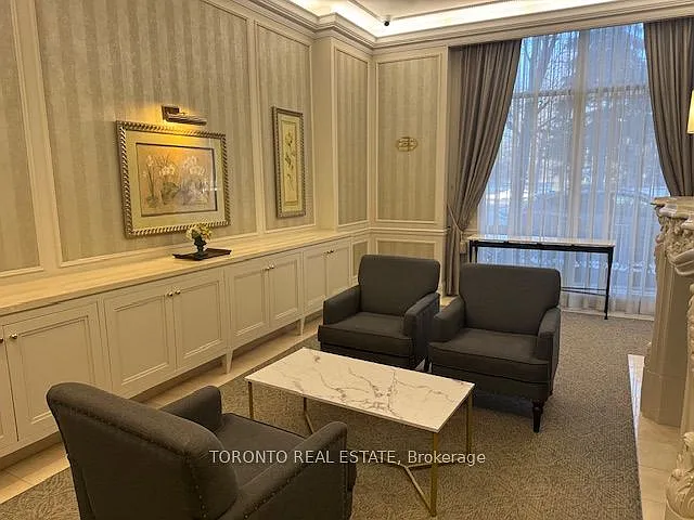 35 Kingsbridge Garden Cir #110 — Photo 11