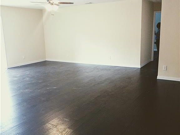 5th image of 529 Faye St