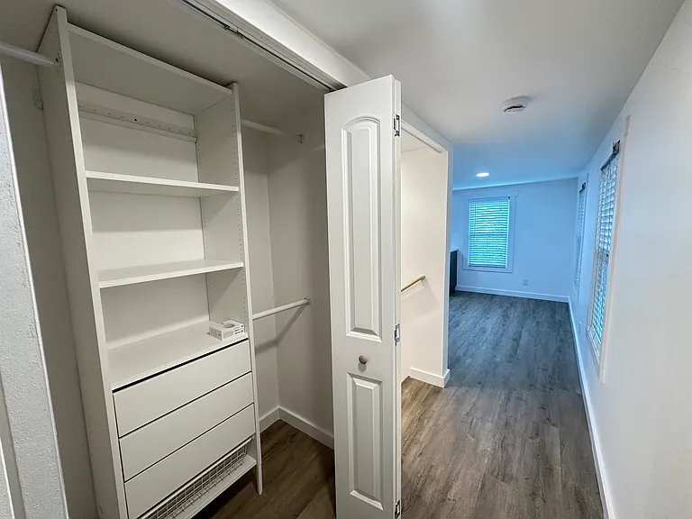 2232 W Rosedale St S #100 — Photo 11
