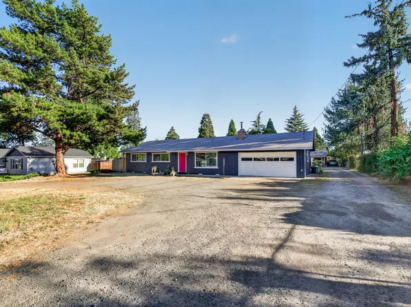2425 E McAndrews Rd, Medford, OR 97504