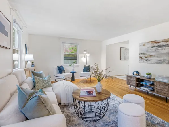 118-120 Edinboro St, Newtonville, MA 02460