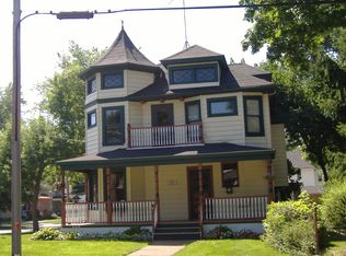 804 N County St, Waukegan, IL 60085