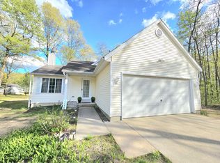 17225 Apache Trl, Howard City, MI 49329