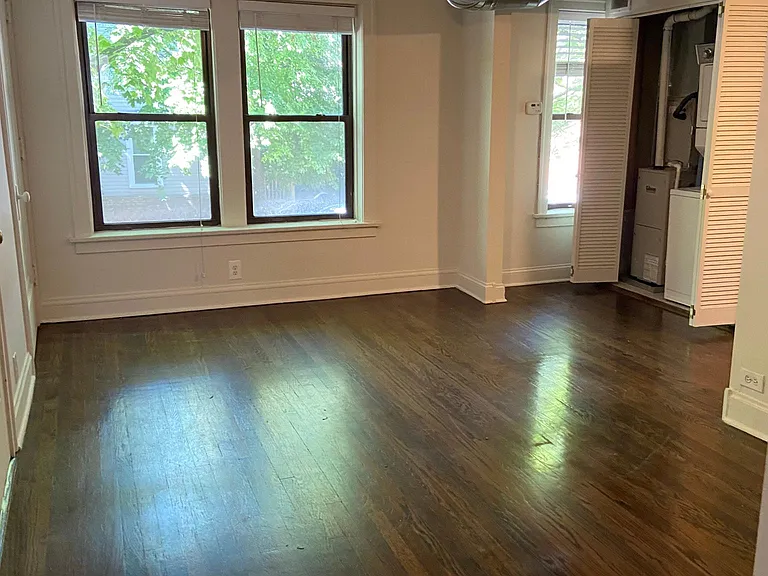 1253 W Henderson St #1 — Photo 15