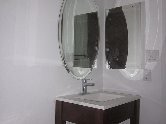 4th image of 3135 S Brooks Cir