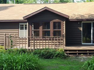 1032 Riverside Dr, Waupaca, WI 54981