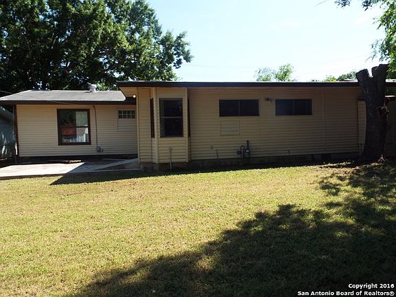 3rd image of 151 Eland Dr