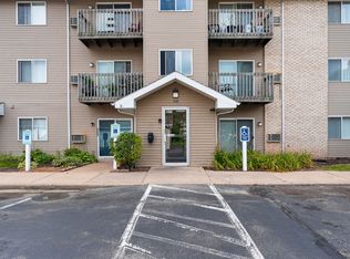 Fox Valley Meadows Apartments, Menasha, WI 54952