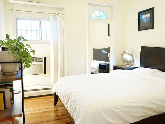 4th image of 145 E Houston St #1D