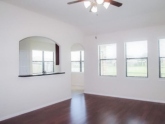 5th image of 6118 Oxford Lake Dr