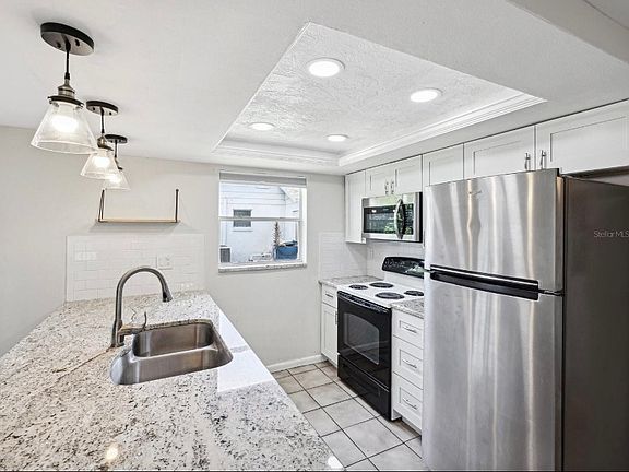 5th image of 9250 Glen Moor Ln