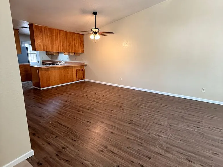 2816 Windsong Ave — Photo 5