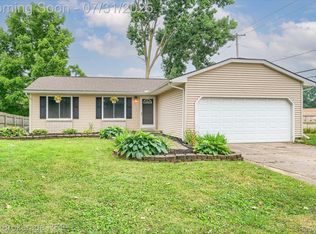5010 Spring Well Ln, Grand Blanc, MI 48439