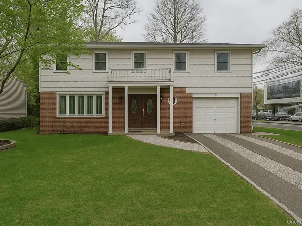 2 Pickwood Lane, Great Neck, NY 11024