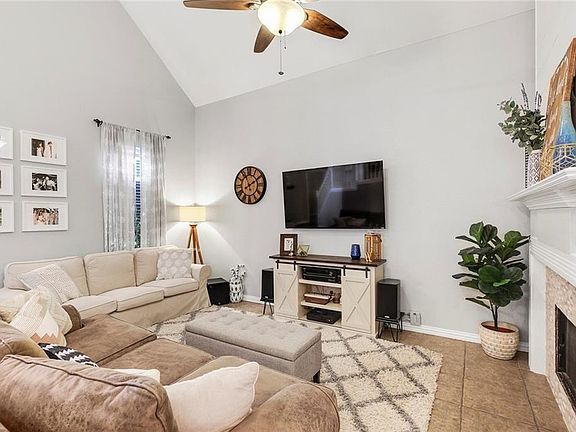 5th image of 2117 Dover Dr