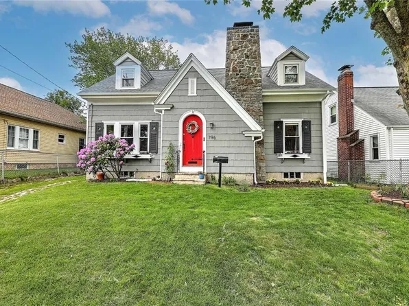 796 Pontiac Ave, Cranston, RI 02910