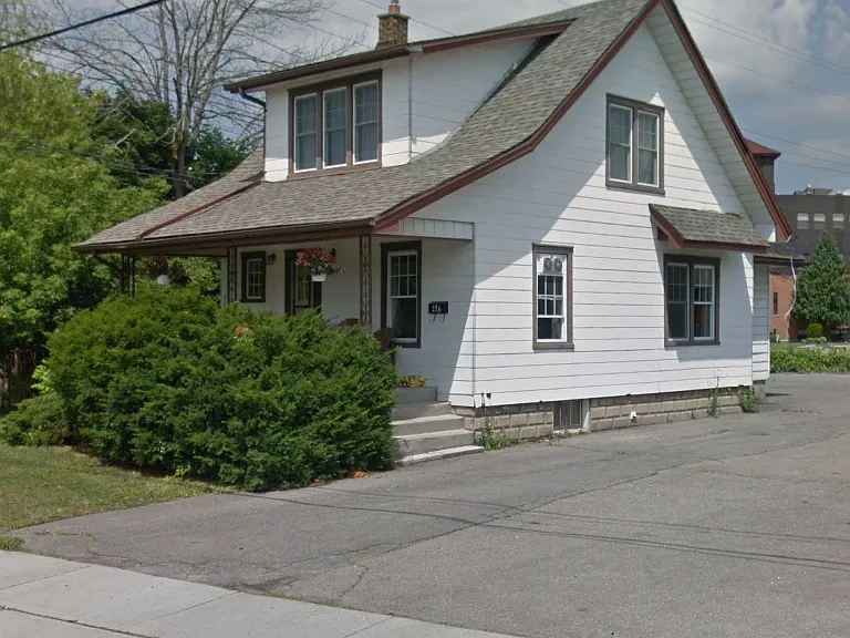 196 Maple Ave — Photo 1