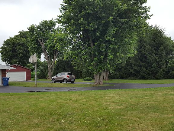 2nd image of 9351 Lower Valley Pike