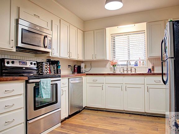 2nd image of 3907 Potomac Ave