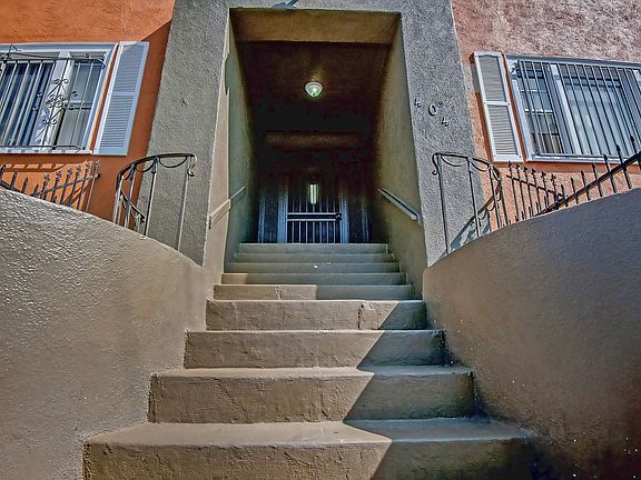 5th image of 400 N Coronado St APT 105