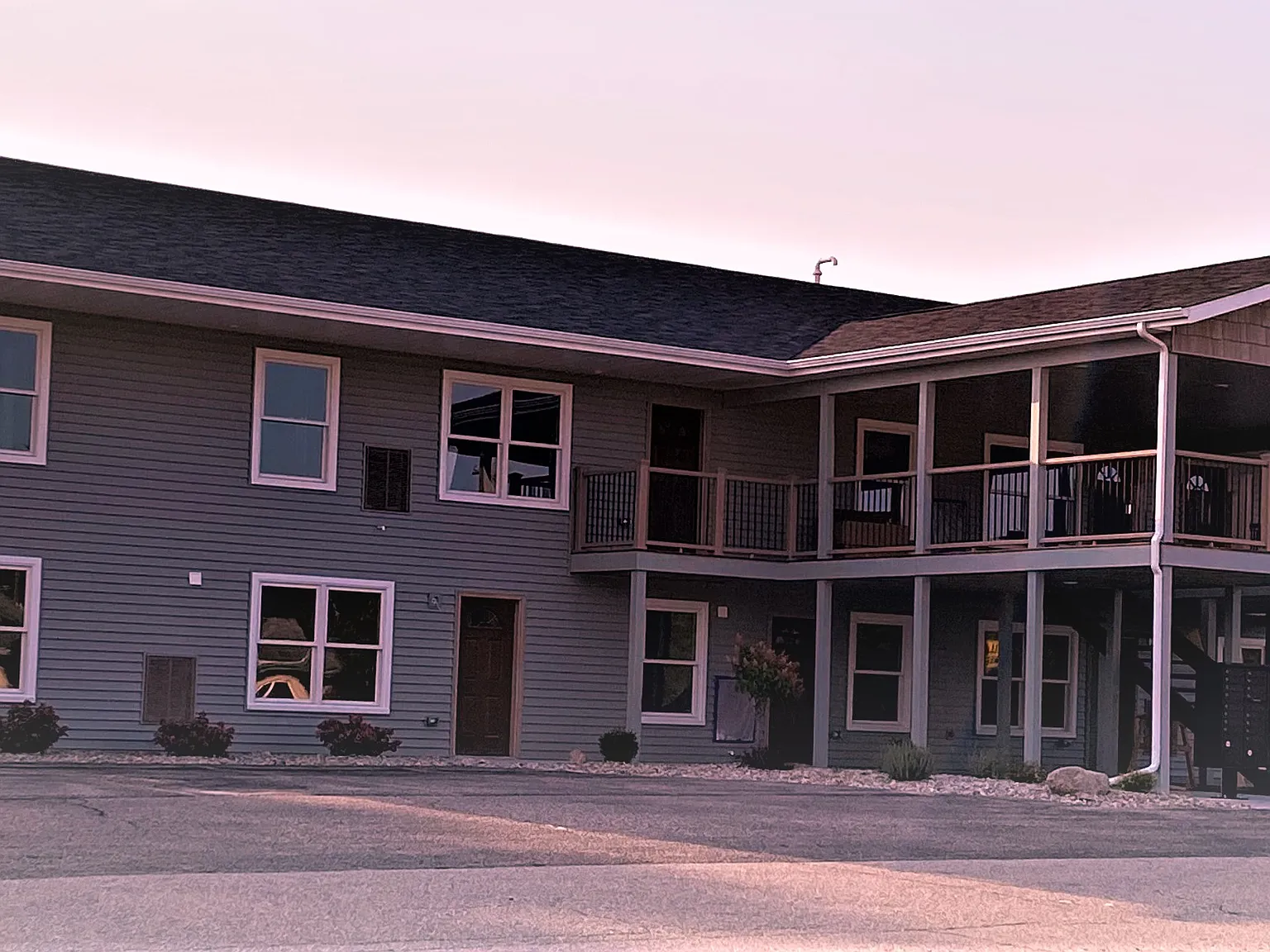 Heartland Apartments — Photo 3