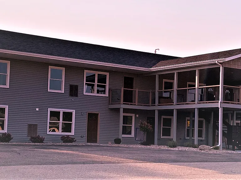 1260 E Main St #21 — Photo 3