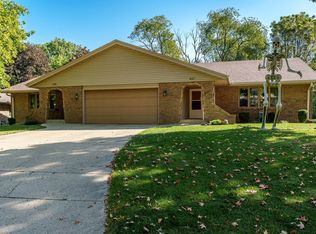 807-809 Nassau Pkwy, Rockford, IL 61107