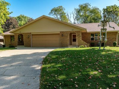 807-809 Nassau Pkwy, Rockford, IL, 61107