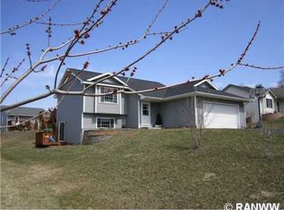 320 Arbor Hills Cir, Eau Claire, WI 54703
