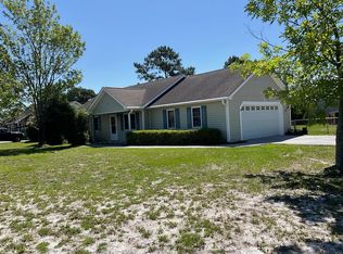 312 Foxtrace Ln, Hubert, NC 28539