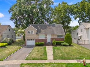 91 Notch Rd, Clifton, NJ 07013